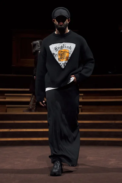 Look 28